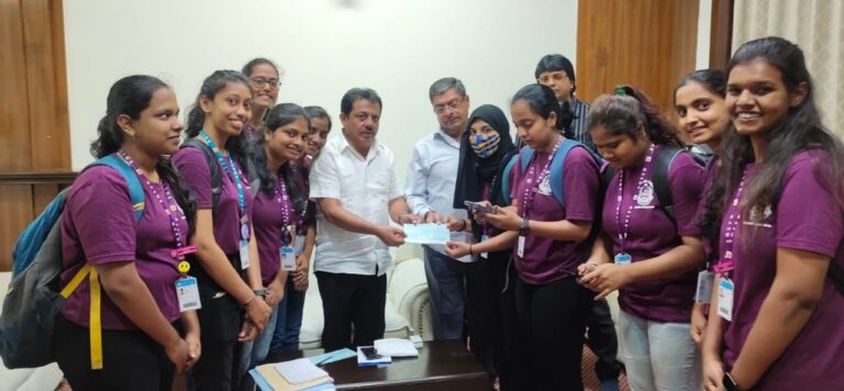 Karnataka Minister Zameer Ahmed Khan encouraged by giving Rs 1.50 lakh for sponsorship of job fair