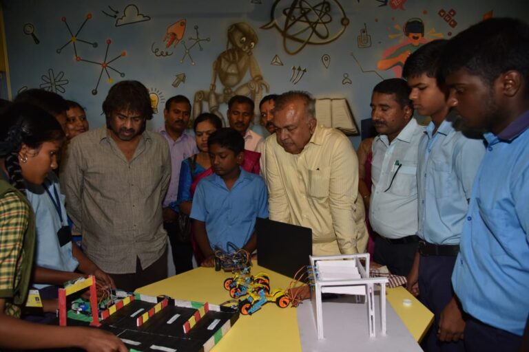 Exemplary Adugodi Karnataka Public School : Karnataka Education Minister S. Madhu Bangarappa
