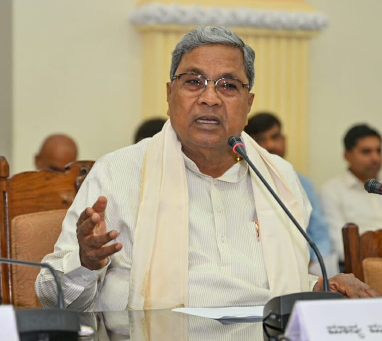 ಶಾಸಕರಾಗಿ ಸಿಎಂ ಸಿದ್ದರಾಮಯ್ಯ ಆಯ್ಕೆ ಅಸಿಂಧು ಕೋರಿ ಹೈಕೋರ್ಟ್ಗೆ ಅರ್ಜಿ 6 Will take firm decision on anti-farmer agricultural laws implemented by BJP: Chief Minister Siddaramaiah