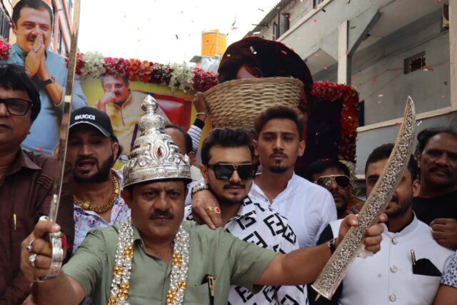 Karnataka Minister Zameer Ahmed Khan honored with Silver Sword on his birthday