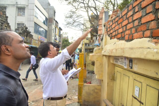 BBMP Special Commissioner orders speedy completion of Gangadhareshwar temple wall repair work