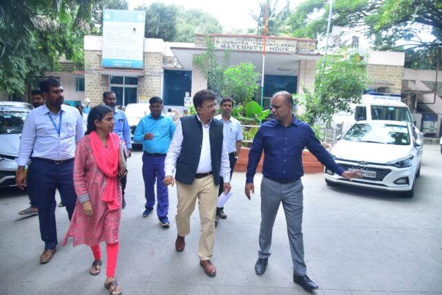 BBMP South Zone Commissioner Jayaram Raipur conducts inspection at Dasappa Maternity Hospital