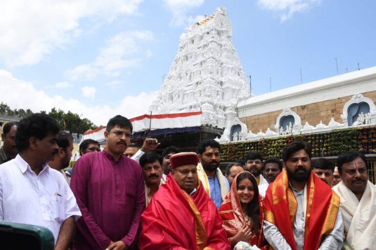 Karnataka Governor takes darshan of Tirupati Balaji in Sharavan month