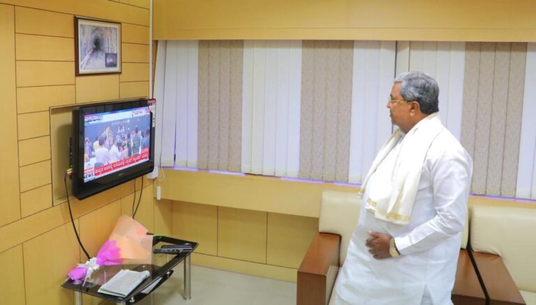Karnataka CM Siddaramaiah will visit ISRO center today