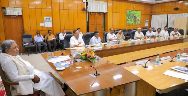 Karnataka: Free electricity up to 10 HP for small weavers: Chief Minister Siddaramaiah