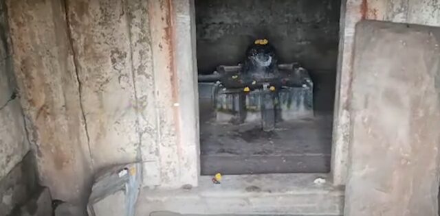 Gadag: Treasure Hunt at Someshwara Temple; Miscreants defaced Lord Shiva idol