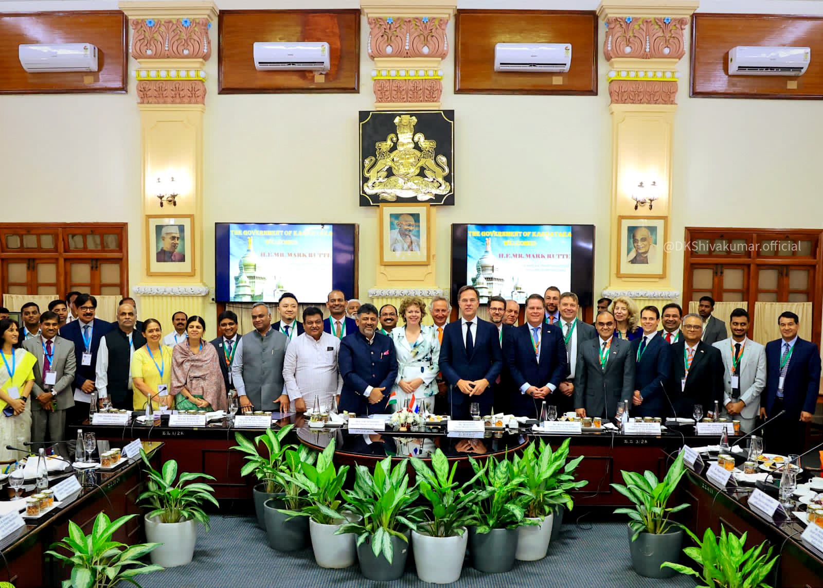 Netherlands Prime Minister in Bengaluru: ಕರ್ನಾಟಕ ಬಂಡವಾಳ ಹೂಡಿಕೆದಾರರ ನೆಚ್ಚಿನ ತಾಣ, ರಾಜ್ಯದ ಇತರೆ ನಗರಗಳಲ್ಲೂ ಹೂಡಿಕೆ ಮಾಡಿ: ನೆದರ್ಲೆಂಡ್ ನಿಯೋಗಕ್ಕೆ ಡಿಸಿಎಂ ಆಹ್ವಾನ 2 WhatsApp Image 2023 09 12 at 9.06.08 AM