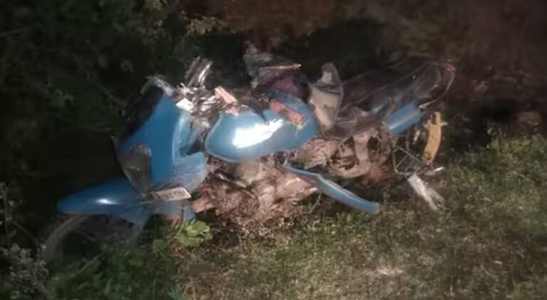 Serial accident in Chikkamagalur: ಬೈಕ್ನಲ್ಲಿದ್ದ ದಂಪತಿ ಸ್ಥಳದಲ್ಲೇ ದುರ್ಮರಣ; 14 ತಿಂಗಳ ಮಗು ಸ್ಥಿತಿ ಗಂಭೀರ 7 Serial accident in Chikkamagalur: couple on bike died on the spot; 14-month-old child is in critical condition