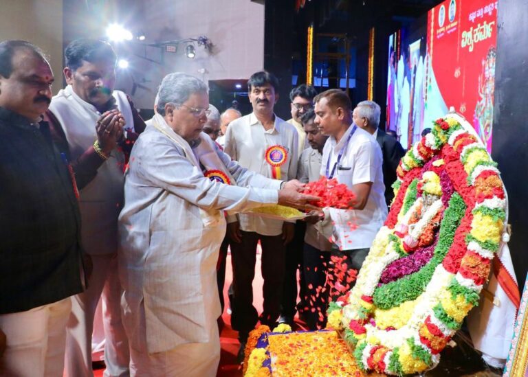 Karnataka Chief Minister Siddaramaiah promises to establish Vishwakarma Study Centre