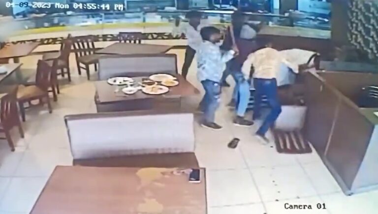 video viral on social media | Tamil Nadu DMK leader attacked in Bengaluru