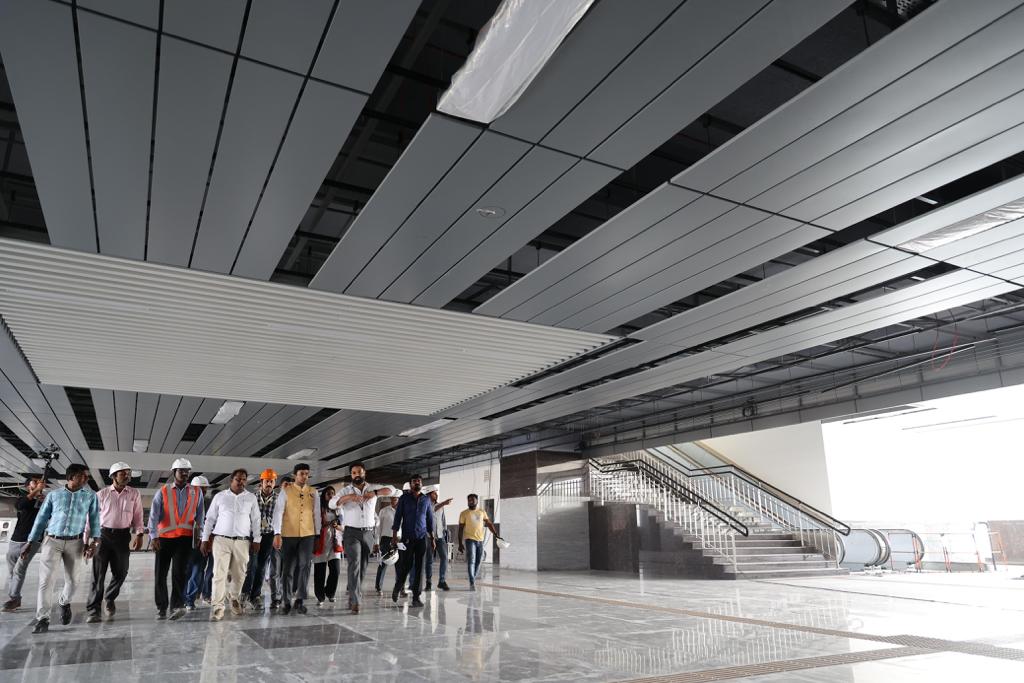 Namma Metro | ಮೆಟ್ರೋ ಹಳದಿ ಮಾರ್ಗ ಪರಿಶೀಲನೆ, ಶೀಘ್ರ ಕಾಮಗಾರಿ ಪೂರ್ಣಗೊಳಿಸುವಂತೆ ಸಂಸದ ಶ್ರೀ ತೇಜಸ್ವೀ ಸೂರ್ಯ ಒತ್ತಾಯ 3 WhatsApp Image 2023 10 04 at 7.55.30 PM 2