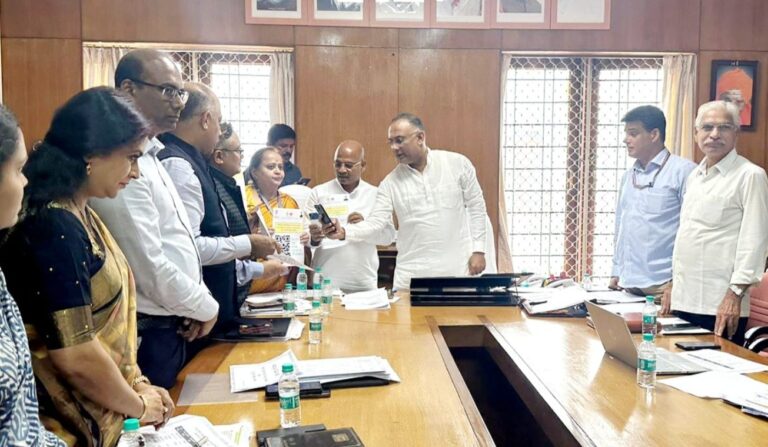 Organ Donation | Karnataka Health Minister Dinesh Gundu Rao himself decided to take the organ donation pledge for organ donation awareness