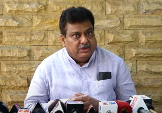 Basaveshwar's name for Namma Metro | Karnataka Minister MB Patil to disucss with Chief Minister on renaming of Namma Metro