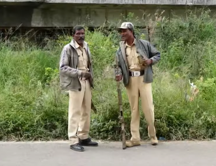 Leopard Sighting | A leopard has managed to escape from captivity in Bangalore's Boommanahalli