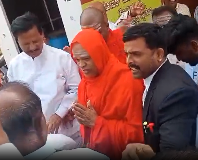 POCSO case| Shivamurthy Sharana Released from Jail
