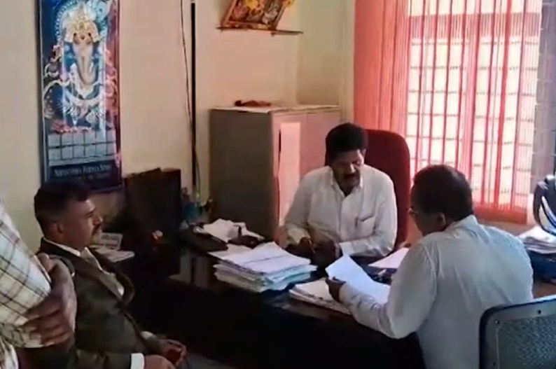 Karnataka Lokayukta Conducts inspection at Assistant Director Land Records office