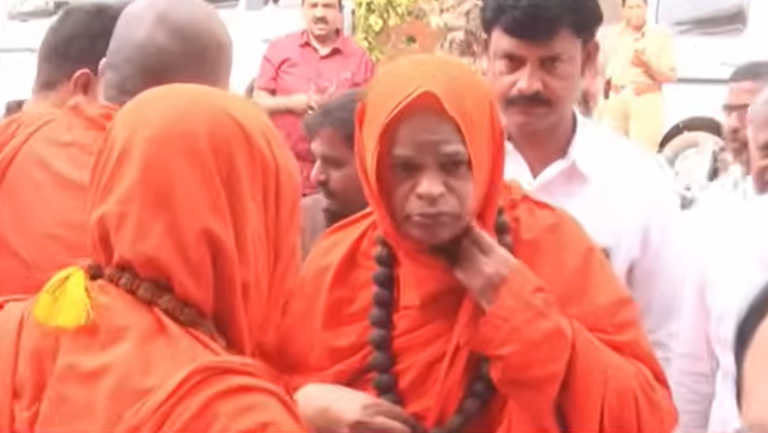 Karnataka High Court order release of Muruga Sri from jail, Arrest warrant stayed