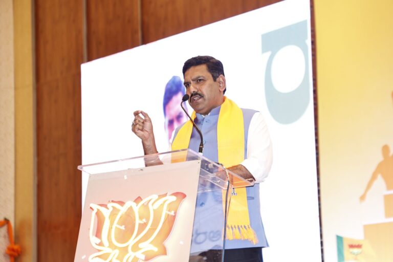 Don't take our opponents lightly, put our achievements in front of people, work day and night for the party's victory: Vijayendra appeals| ನಮ್ಮ ಎದುರಾಳಿಗಳನ್ನು ಹಗುರವಾಗಿ ತೆಗೆದುಕೊಳ್ಳದೆ ನಮ್ಮ ಸಾಧನೆಗಳನ್ನು ಜನರ ಮುಂದಿಟ್ಟು, ಪಕ್ಷದ ಗೆಲುವಿಗಾಗಿ ಹಗಲು, ರಾತ್ರಿ ಶ್ರಮ: ವಿಜಯೇಂದ್ರ ಮನವಿ 2 Don't take our opponents lightly, put our achievements in front of people, work day and night for the party's victory: Vijayendra appeals