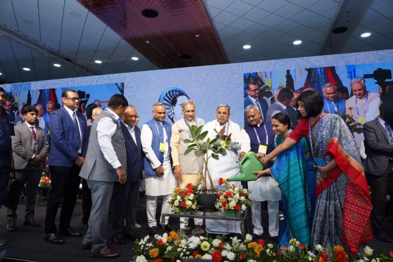 ಸಂವಿಧಾನದ ವಿರುದ್ಧ ಇರುವವರನ್ನು ಕಿತ್ತು ಎಸೆಯಬೇಕು: ಸಿಎಂ ಸಿದ್ದರಾಮಯ್ಯ