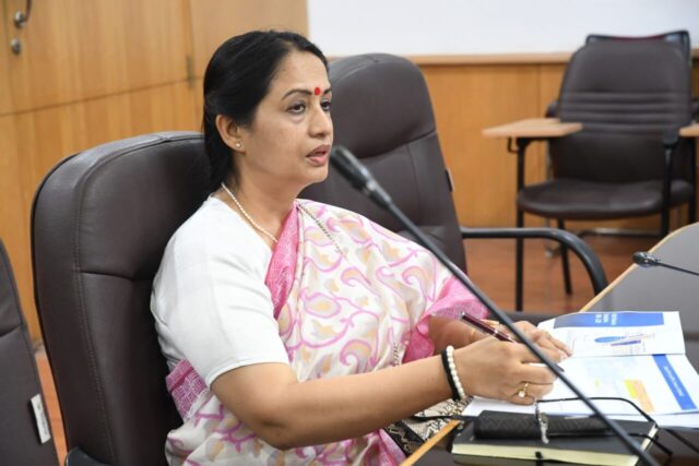 IAS Shalini Rajneesh