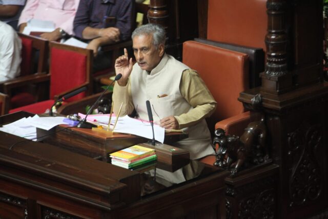 Karnataka House congratulated Chairman of Legislative Council Basavaraj Horatti for creating Limca record