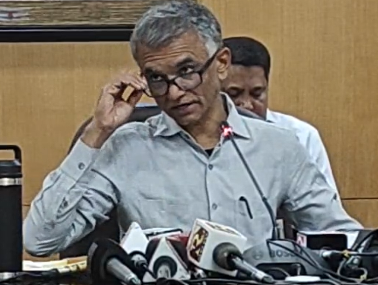 Revenue Minister Krishna Byre Gowda