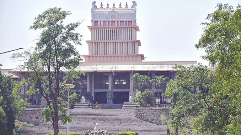 ವಿದ್ಯುತ್ ಬಿಲ್ ಪಾವತಿಸಲು ಪರದಾಡುತ್ತಿರುವ ಹಂಪಿ ಕನ್ನಡ ವಿಶ್ವವಿದ್ಯಾನಿಲಯ?