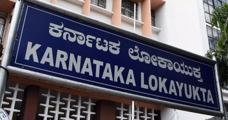 ಬೆಂಗಳೂರು | ಆರೋಪಿ ಬಿಡುಗಡೆಗೆ 5 ಲಕ್ಷ ರೂ. ಲಂಚಕ್ಕೆ ಬೇಡಿಕೆ ; ಲೋಕಾಯುಕ್ತ ಬಲೆಗೆ ಬಿದ್ದ ಇಬ್ಬರು ಪೊಲೀಸ್ ಸಿಬ್ಬಂದಿ!
