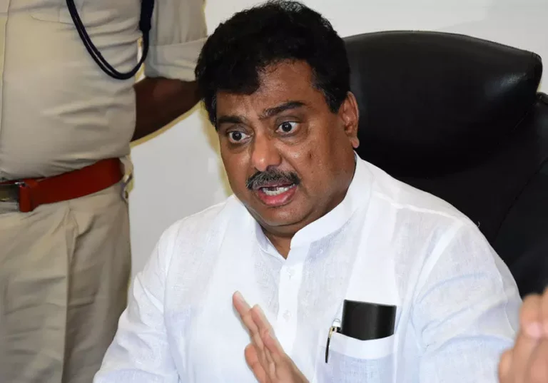 ಬೆಂಗಳೂರು-ವಿಜಯಪುರ ರೈಲು ಪ್ರಯಾಣದ ಅವಧಿ ಇಳಿಸಲು ಕ್ರಮ: ಸಚಿವ ಎಂ.ಬಿ.ಪಾಟೀಲ್