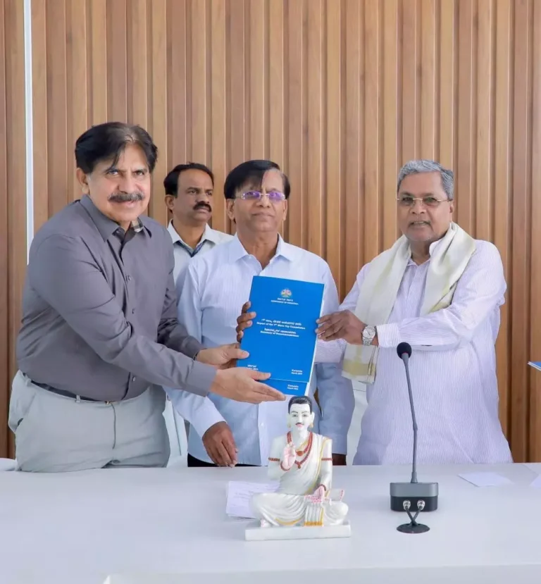 ಏಳನೇ ವೇತನ ಆಯೋಗ ವರದಿ ಸಲ್ಲಿಕೆ: ಶೇ.27.5ರಷ್ಟು ಹೆಚ್ಚಳಕ್ಕೆ ಶಿಫಾರಸು