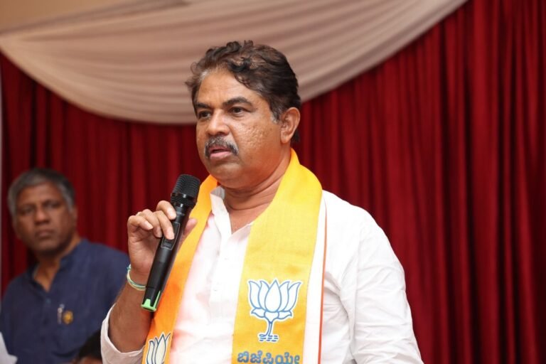 ಕೇಂದ್ರದ ವಿರುದ್ಧ ಕಾನೂನು ಹೋರಾಟಕ್ಕೆ ನಿಂತಿರುವ ಸಿದ್ದರಾಮಯ್ಯರ ನಡೆ ರಾಜಕೀಯ ಪ್ರೇರಿತ : ಆರ್.ಅಶೋಕ್