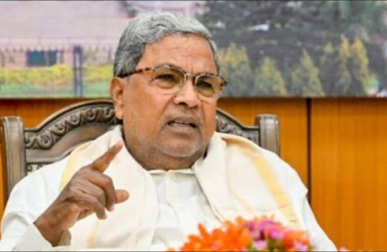 Central move to freeze Karnataka Congress party's bank account is dictatorial move to punish opposition: Siddaramaiah | ಕರ್ನಾಟಕ ಕಾಂಗ್ರೆಸ್ ಪಕ್ಷದ ಬ್ಯಾಂಕ್ ಖಾತೆಯನ್ನು ಸ್ಥಗಿತಗೊಳಿಸಿರುವ ಕೇಂದ್ರ ಕ್ರಮ ವಿಪಕ್ಷಗಳನ್ನು ಹಣಿಯುವ ಸರ್ವಾಧಿಕಾರಿ ನಡೆಯಾಗಿದೆ: ಸಿದ್ದರಾಮಯ್ಯ  9 Siddaramaiah: ಇಂದು ಸಿಎಂ ಸಿದ್ದರಾಮಯ್ಯ ವಿಜಯನಗರ ಜಿಲ್ಲಾ ಪ್ರವಾಸ !