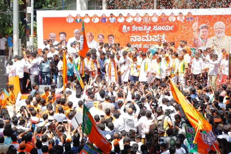 ಬೆಂಗಳೂರು ದಕ್ಷಿಣ ಲೋಕಸಭಾ ಕ್ಷೇತ್ರ: ತೇಜಸ್ವಿ ಸೂರ್ಯ ನಾಮಪತ್ರ ಸಲ್ಲಿಕೆ