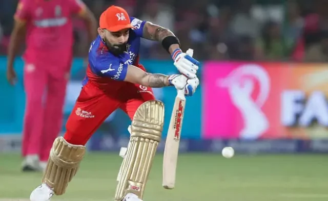 Virat Kohli is the first batsman to score 7,500 runs in IPL history