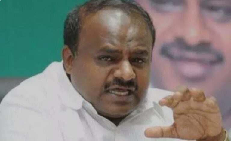 Kumaraswamy: ಗ್ಯಾರಂಟಿಯಿಂದ ಹಳ್ಳಿಯ ಮಹಿಳೆಯರು ದಾರಿ ತಪ್ಪಿದ್ದಾರೆ – HDK ವಿವಾದಾತ್ಮಕ ಹೇಳಿಕೆ!