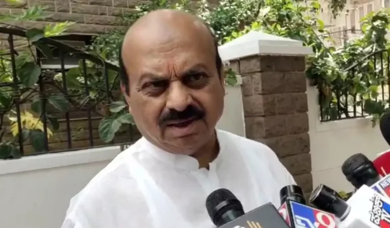 ಪ್ರಜ್ವಲ್ ರೇವಣ್ಣ ಪ್ರಕರಣದಲ್ಲಿ ಎಸ್‌ಐಟಿ ತನಿಖೆ ದಿಕ್ಕುತಪ್ಪುತ್ತಿದೆ, ಸಿಬಿಐ ತನಿಖೆಗೆ ವಹಿಸಲಿ : ಬಸವರಾಜ ಬೊಮ್ಮಾಯಿ