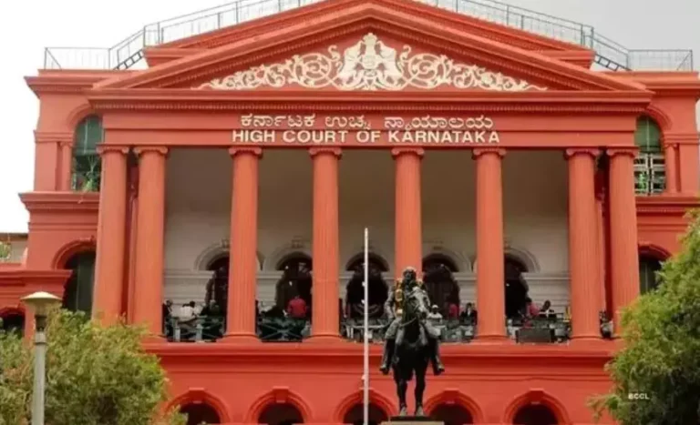 ಅಶ್ಲೀಲ ವಿಡಿಯೋಗಳ ಪೆನ್‌ಡ್ರೈವ್ ಹಂಚಿಕೆ ಪ್ರಕರಣ | ನಿರೀಕ್ಷಣಾ ಜಾಮೀನು ಕೋರಿ ನಾಲ್ವರು ಆರೋಪಿಗಳು ಹೈಕೋರ್ಟ್ ಮೊರೆ
