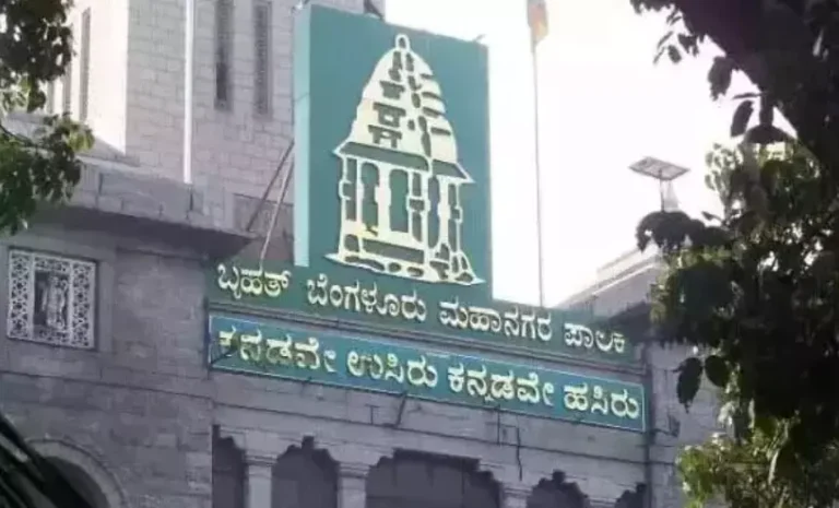 ಬೆಂಗಳೂರು | ಅನಧಿಕೃತ ಫ್ಲೆಕ್ಸ್, ಬ್ಯಾನರ್ಸ್ ಹಾಕಿದರೆ ಕಾನೂನು ಕ್ರಮ : ಬಿಬಿಎಂಪಿ ಎಚ್ಚರಿಕೆ