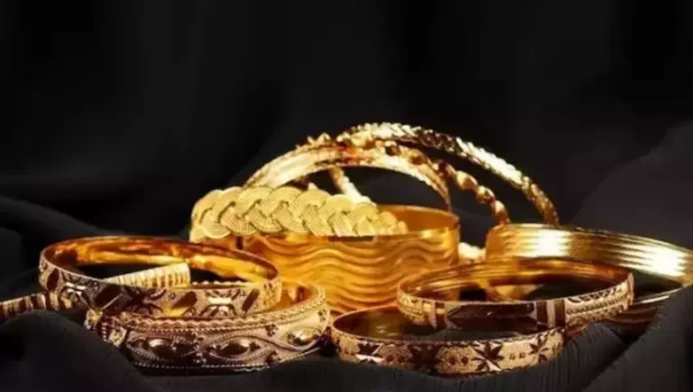 ಬೆಂಗಳೂರು | ವಿಮಾನದಲ್ಲಿ ಚಿನ್ನ ಕಳ್ಳಸಾಗಣೆ : ಇಬ್ಬರು ವಶಕ್ಕೆ
