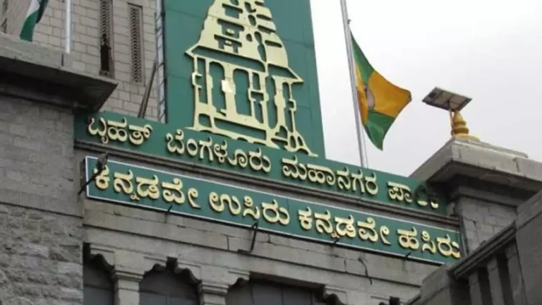 ಬೆಂಗಳೂರಿನಾದ್ಯಂತ ಅನಧಿಕೃತ 3,800ಕ್ಕೂ ಹೆಚ್ಚು ಫ್ಲೆಕ್ಸ್ ತೆರವು ; 48 ಎಫ್‍ಐಆರ್ ದಾಖಲು