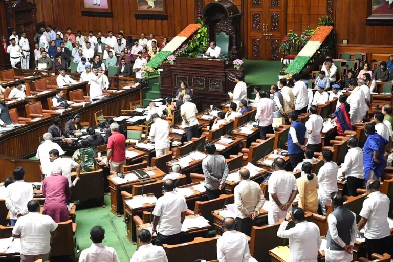 ‘ಎಸ್ಐಟಿ’ ಎಂದರೆ ಸಿದ್ದರಾಮಯ್ಯ, ಶಿವಕುಮಾರ್ ವಿಶೇಷ ತನಿಖಾ ತಂಡ: ಎಸ್. ಸುರೇಶ್ ಕುಮಾರ್ ಟೀಕೆ 7 'SIT' stands for Siddaramaiah, Shivakumar Special Investigation Team: BJP Leader Suresh Kumar