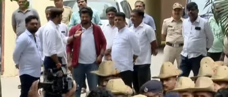 ಪೊಲೀಸ್ ಠಾಣೆ ಮುಂದೆ ಪ್ರತಿಭಟನೆ ನಡೆಸಿದ ಹಿನ್ನೆಲೆಯಲ್ಲಿ ಮಾಜಿ ಸಂಸದ ಪ್ರತಾಪ್ ಸಿಂಹ ವಿರುದ್ಧ ಎಫ್ಐಆರ್ 8 Screenshot_2024-08-01-08-24-23-67_f9ee0578fe1cc94de7482bd41accb329