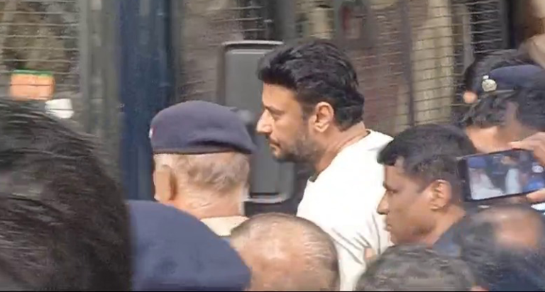 Murder Case: ಜೈಲೂಟದಿಂದ ಫುಡ್‌ ಪಾಯಿಸನಿಂಗ್‌; ದರ್ಶನ್‌ಗೆ ಸಿಗುತ್ತಾ ಮನೆ ಊಟಕ್ಕೆ ಅನುಮತಿ?