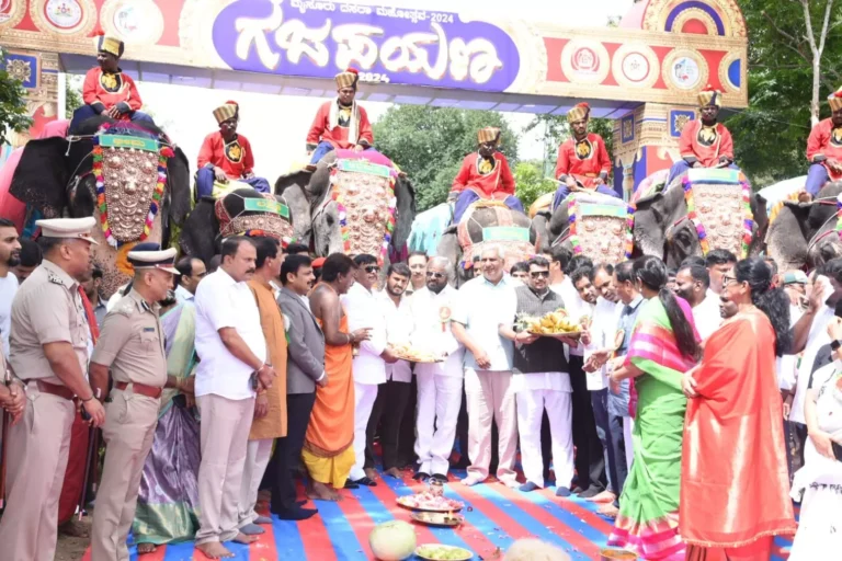 ದಸರಾ ಜಂಬೂಸವಾರಿ | ಮೈಸೂರಿನತ್ತ ಹೆಜ್ಜೆ ಹಾಕಿದ ಗಜಪಡೆ