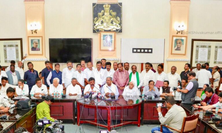ಸಿಎಂ ವಿರುದ್ಧ ಕಾನೂನು ಕ್ರಮಕ್ಕೆ ಅನುಮತಿ ನೀಡಿದ ರಾಜ್ಯಪಾಲರ ನಿರ್ಧಾರಕ್ಕೆ ಕಾಂಗ್ರೆಸ್ ಶಾಸಕಾಂಗ ಪಕ್ಷದ ಖಂಡನೆ : ಡಿ.ಕೆ.ಶಿವಕುಮಾರ್ 8 ಸಿಎಂ ವಿರುದ್ಧ ಕಾನೂನು ಕ್ರಮಕ್ಕೆ ಅನುಮತಿ | ರಾಜ್ಯಪಾಲರ ನಿರ್ಧಾರಕ್ಕೆ ಕಾಂಗ್ರೆಸ್ ಶಾಸಕಾಂಗ ಪಕ್ಷದ ಖಂಡನೆ : ಡಿ.ಕೆ.ಶಿವಕುಮಾರ್