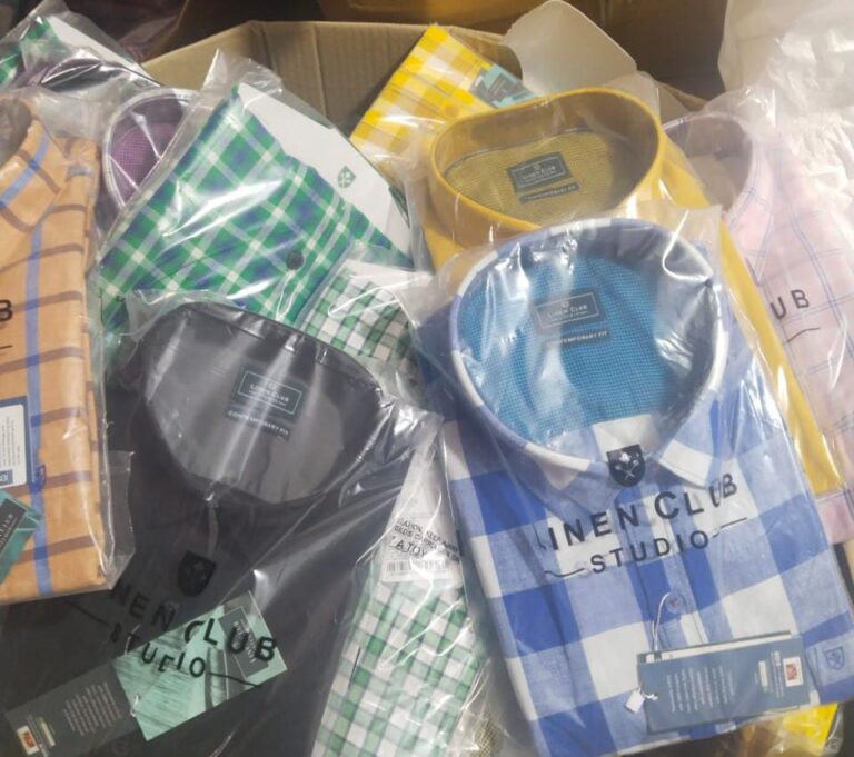 ಸಾಲು-ಸಾಲು ಹಬ್ಬಕ್ಕೆ ಸೇಲ್ ಆಗಬೇಕಿದ್ದ ನಕಲಿ ಬ್ರಾಂಡ್ ನ ಲಕ್ಷಾಂತರ ಮೌಲ್ಯ ಬಟ್ಟೆ ಸೀಜ್!