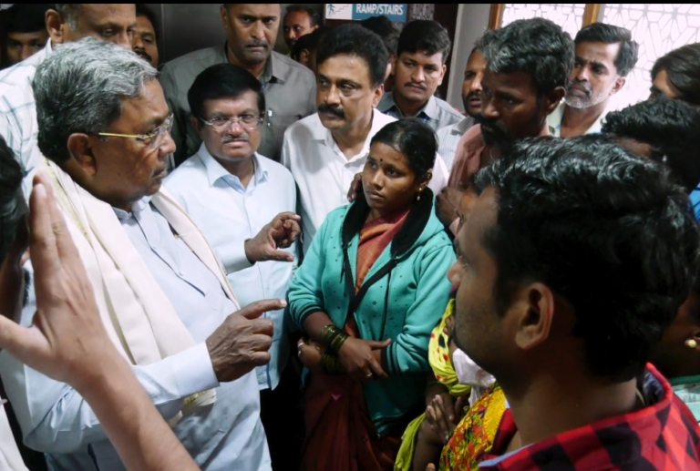ಕಟ್ಟಡ ಕುಸಿತ ಪ್ರಕರಣದಲ್ಲಿ: ಮೃತಪಟ್ಟವರಿಗೆ 5 ಲಕ್ಷ ರೂ. ಪರಿಹಾರ – ಸರ್ಕಾರಿ ವೆಚ್ಚದಲ್ಲಿ ಚಿಕಿತ್ಸೆ: ಸಿಎಂ ಸಿದ್ದರಾಮಯ್ಯ ಘೋಷಣೆ 1 ಕಟ್ಟಡ ಕುಸಿತ ಪ್ರಕರಣ: ಮೃತಪಟ್ಟವರಿಗೆ 5 ಲಕ್ಷ ರೂ. ಪರಿಹಾರ – ಸರ್ಕಾರಿ ವೆಚ್ಚದಲ್ಲಿ ಚಿಕಿತ್ಸೆ: ಸಿಎಂ ಸಿದ್ದರಾಮಯ್ಯ ಘೋಷಣೆ