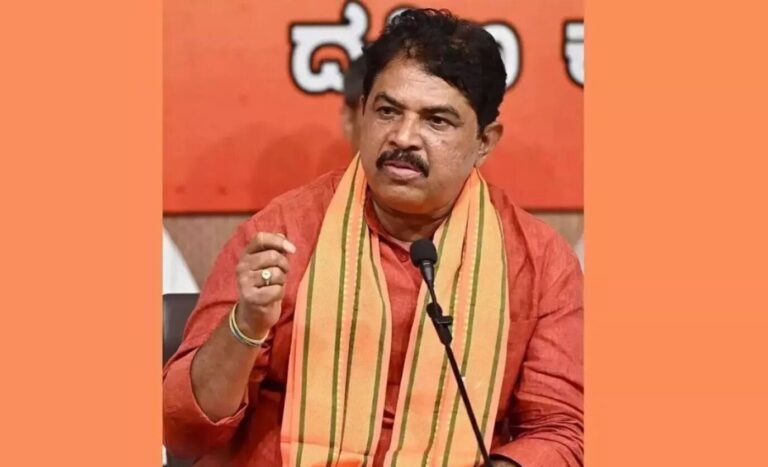 ಬೆಳಗಾವಿ ಅಧಿವೇಶನದಲ್ಲಿ ರಾಜ್ಯ ಸರಕಾರದ ಅನ್ಯಾಯಗಳ ವಿರುದ್ಧ ತೀವ್ರ ಹೋರಾಟ : ಆರ್.ಅಶೋಕ್ 13 ಬೆಳಗಾವಿ ಅಧಿವೇಶನದಲ್ಲಿ ರಾಜ್ಯ ಸರಕಾರದ ಅನ್ಯಾಯಗಳ ವಿರುದ್ಧ ತೀವ್ರ ಹೋರಾಟ : ಆರ್.ಅಶೋಕ್
