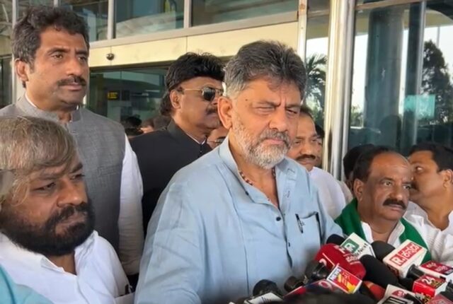 DK Shivakumar at Hubli Airport