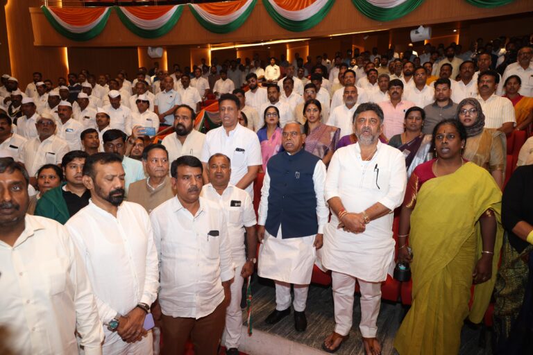 ಪ್ರತಿಯೊಬ್ಬ ಕಾಂಗ್ರೆಸಿಗನೂ ಐತಿಹಾಸಿಕ ಬೆಳಗಾವಿ ಅಧಿವೇಶನ ಶತಮಾನೋತ್ಸವ ಕಾರ್ಯಕ್ರಮಕ್ಕೆ ಸಾಕ್ಷಿಯಾಗಬೇಕು: ಡಿಸಿಎಂ ಡಿ.ಕೆ. ಶಿವಕುಮಾರ್ 4 IMG-20241214-WA0152